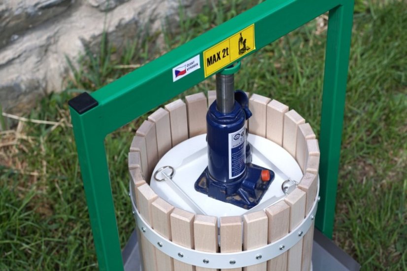 TIP Lis na ovoce hydraulický 12l - Názov varianty: Plastová výlevka